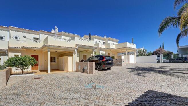 10 unit gated community