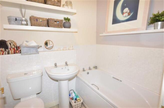 FAMILY BATHROOM