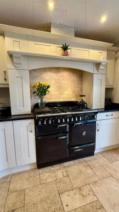 3 bed Detached for sale Image 11