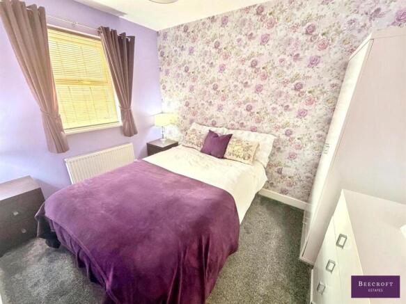 4 bed Town House for sale Image 8