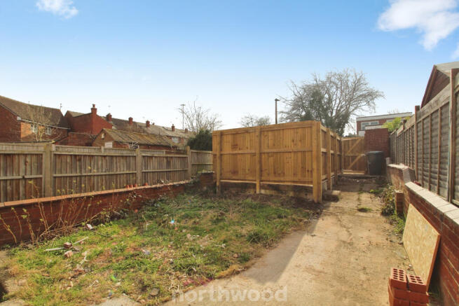 3 bed Terraced to rent Image 11
