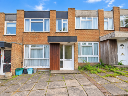 31 Deepfield Way, Coulsdon, CR5 2SZ