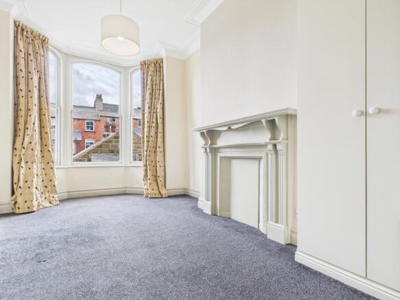 2 bed Flat to rent Image 5