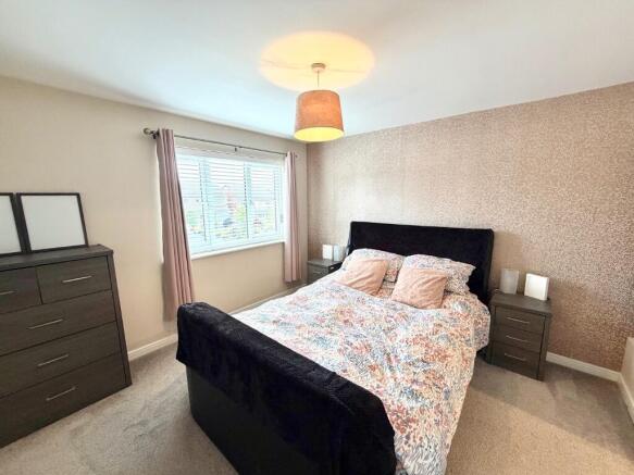 4 bed Detached for sale Image 9