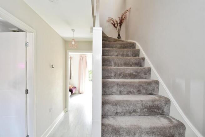 2 bed Semi-Detached for sale Image 11