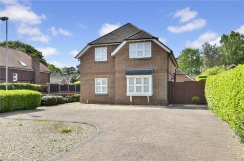 Southern Close, West Moors, Ferndown, Dorset, BH22