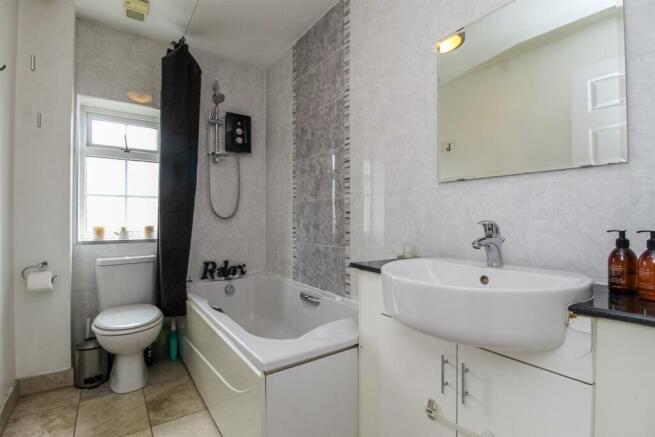 BATHROOM/W.C.