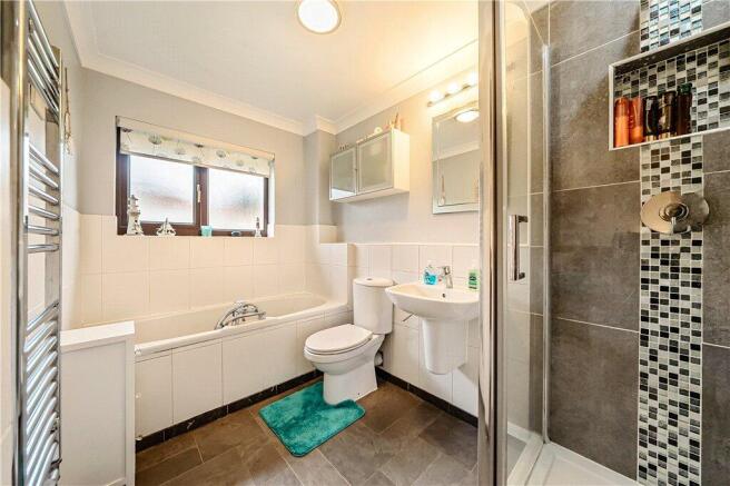 3 bed Detached for sale Image 11