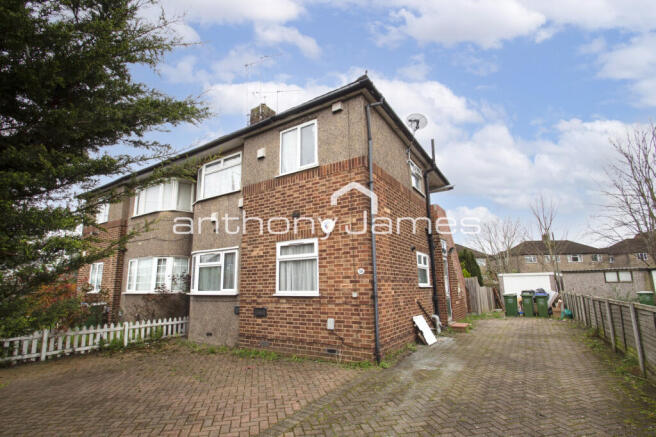 Two bedroom ground floor maisonette in Bexleyheat