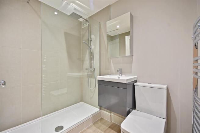 Westside - Shower Room3 (1).JPG