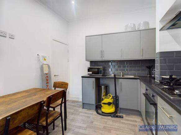 1 bed House of Multiple Occupation to rent Image 5