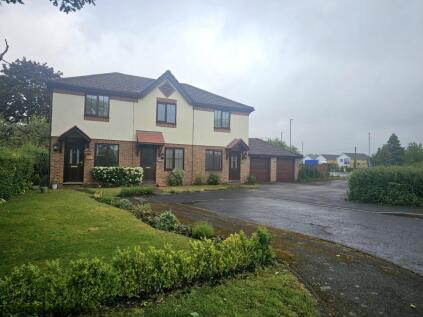 Lucas Green, West End, Woking, Surrey, GU24