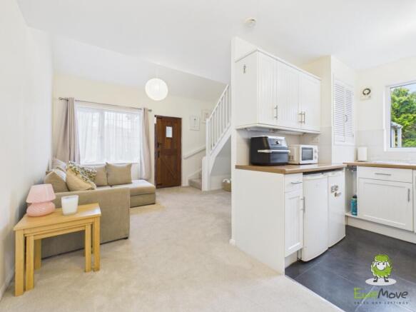 EweMove Estate Agents Basingstoke Van Dyck Close