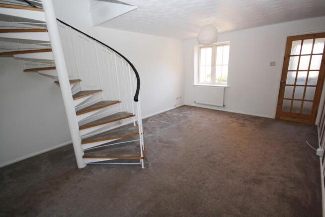 17' Sitting & Dining