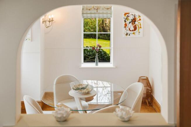 4 bed Detached for sale Image 10
