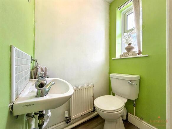 3 bed Semi-Detached for sale Image 11