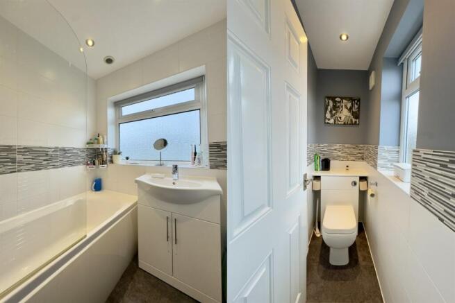 Bathroom with Separa