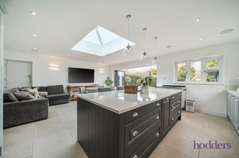 Lyne, Surrey, KT16