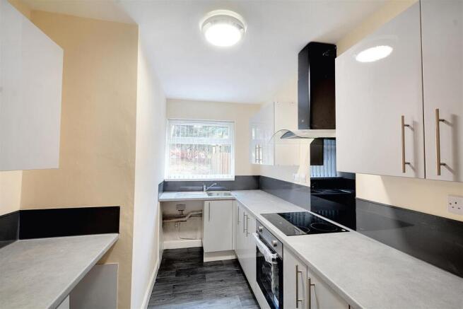 2. Kitchen.jpg