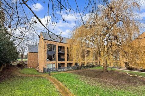 Larges Lane, Bracknell, Berkshire, RG12