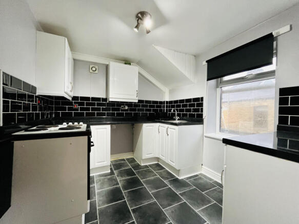 1 bed Apartment to rent Image 4