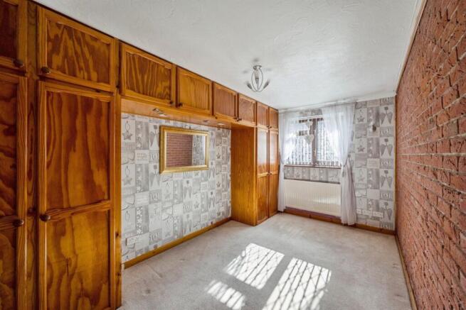 2 bed Detached for sale Image 12