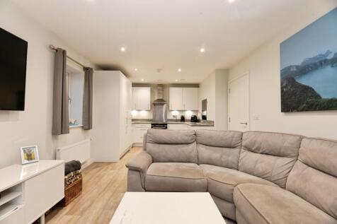 Thornton Close, Leatherhead, Surrey, KT22