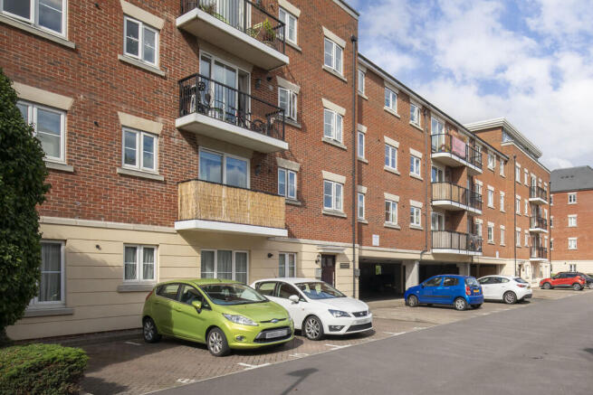 Flat 27, Sovereig...