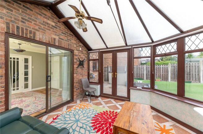 4 bed Detached for sale Image 10