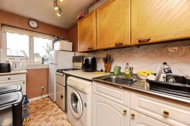 1 bed Flat for sale Image 4