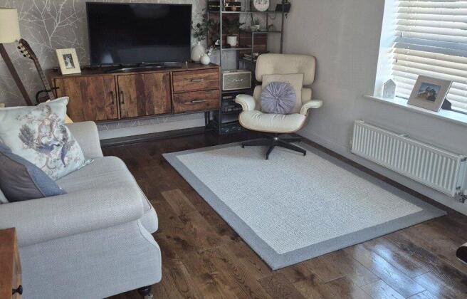 3 bed Semi-Detached for sale Image 4