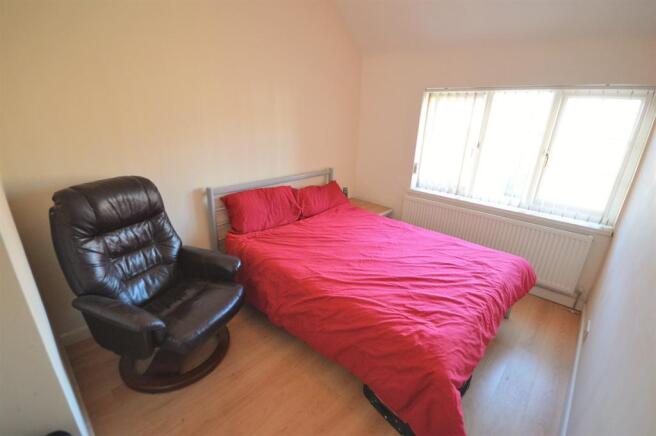 BEDROOM 2