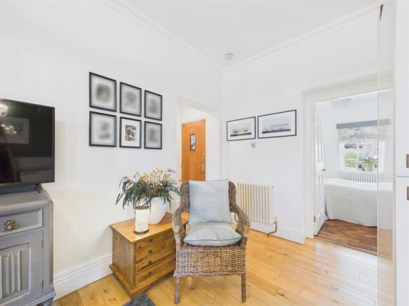 2 bed Apartment for sale Image 6