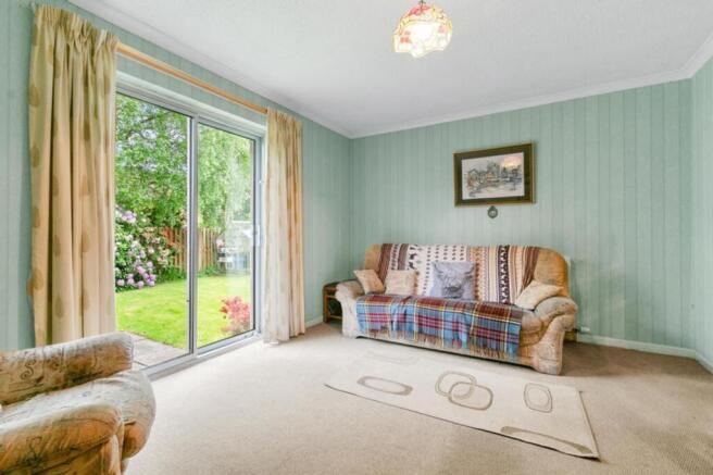Blackhouse Avenue, Newton Mearns, G77 photo 4