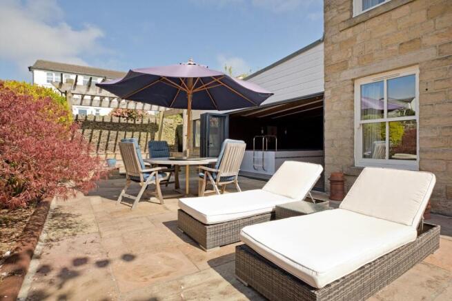 4 bed Detached for sale Image 11