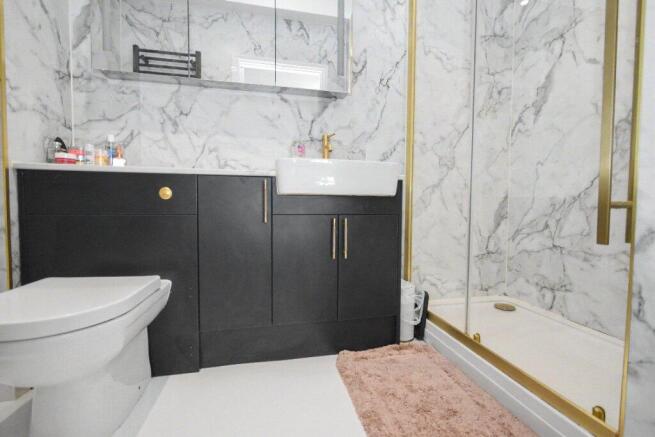 3 bed Town House for sale Image 6