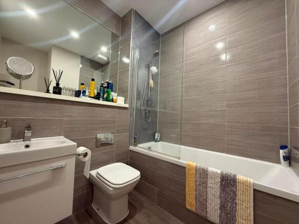1 bed Flat to rent Image 7