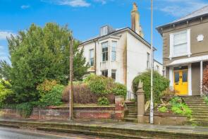 Flat 2, 45 Rustall, Old Dover Road, Canterbury CT1 3DE