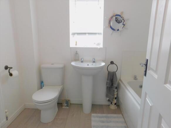 FAMILY BATHROOM