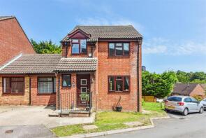 39, The Yews, Horndean, Waterlooville PO8 0BH