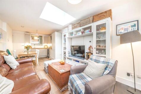 Beauchamp Terrace, Putney