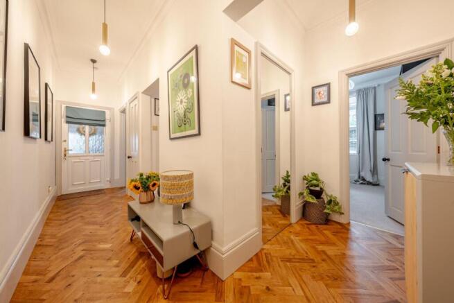 2 bed Apartment for sale Image 7