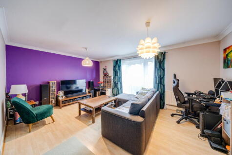 Lucas Close, London, NW10