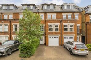 10, Walsingham Place, London SW4 9RR