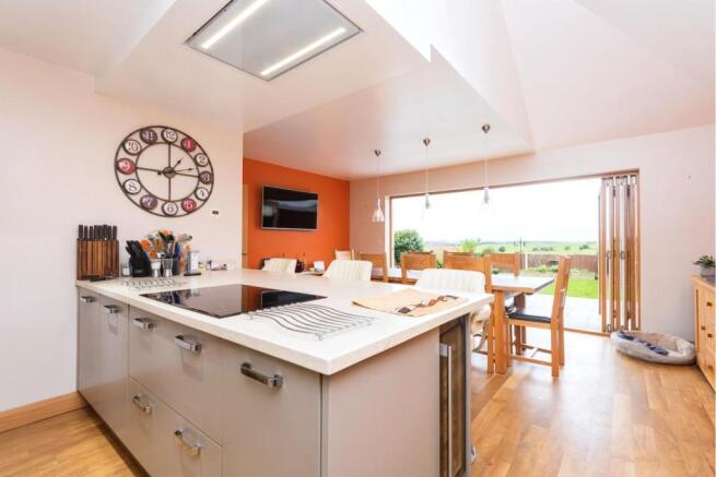 Kitchen/Breakfast