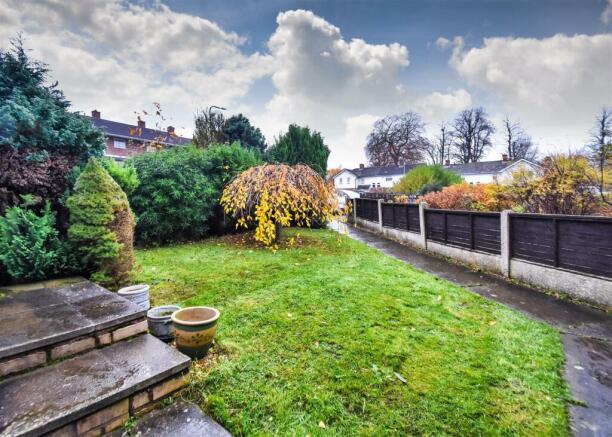 5 Manor Close - Garden (2).jpg