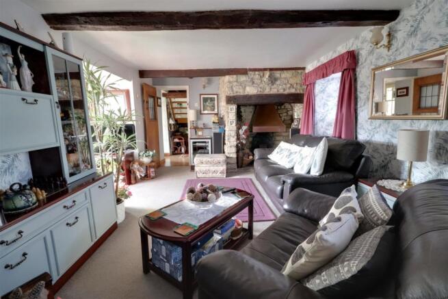Living Room.jpg
