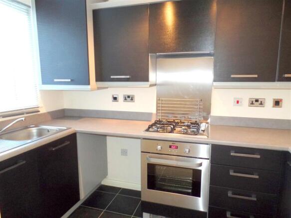 Border Court, Stoke - Kitchen
