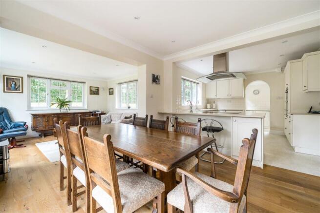 Kitchen / Dining Room