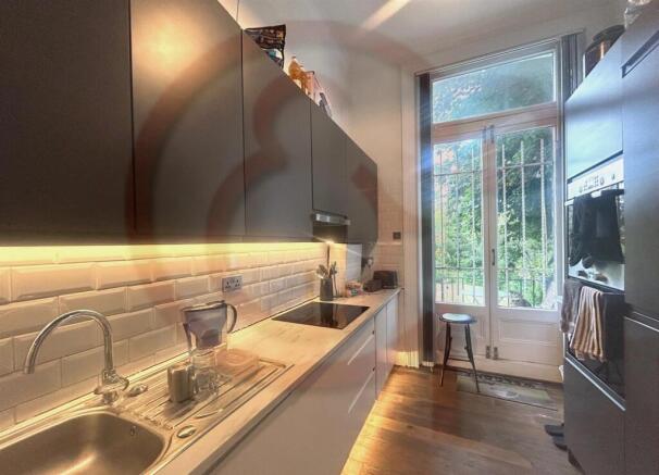 Kitchen 1.jpg